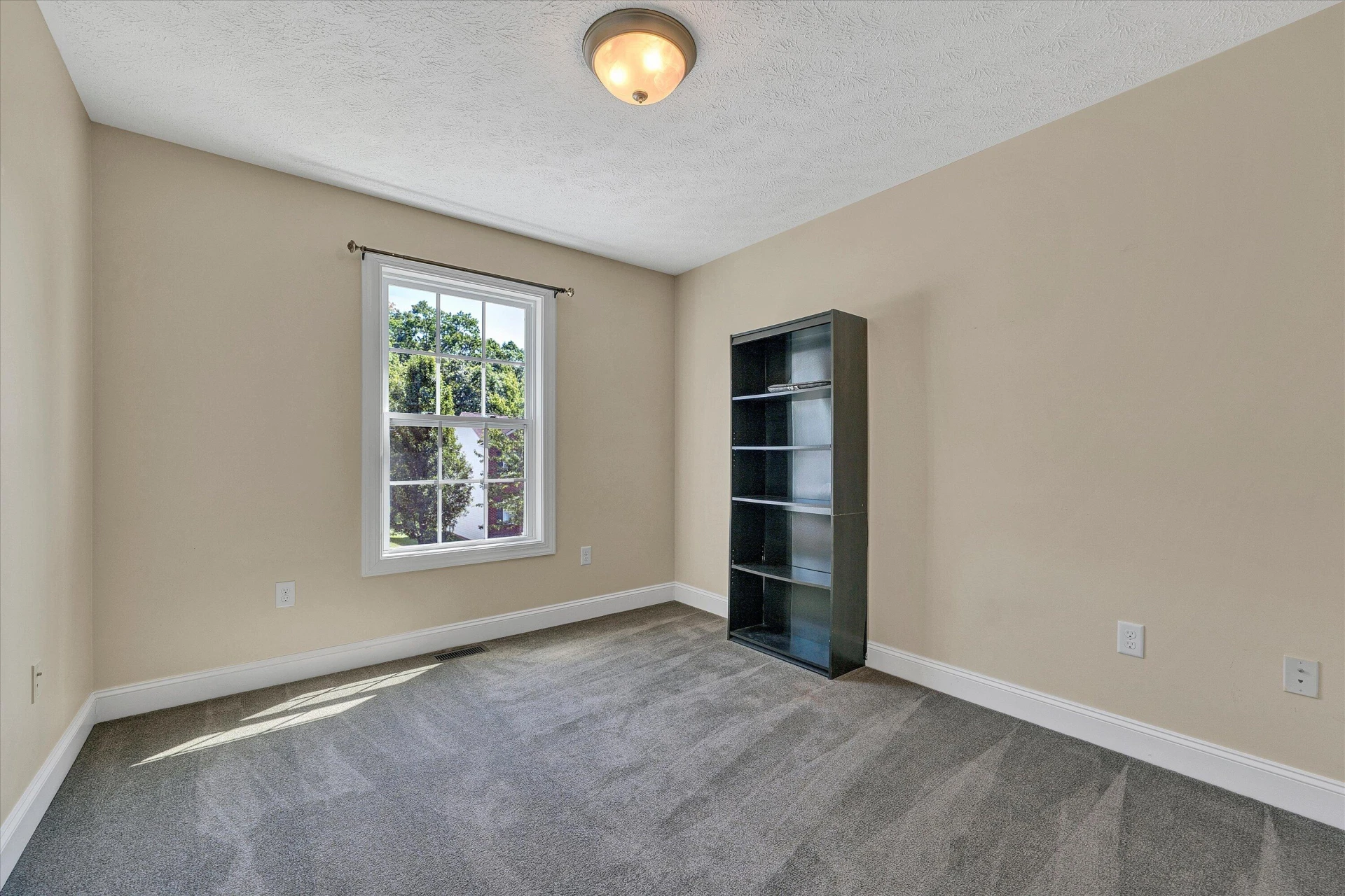 335 Robin Hood DR - Photo 21