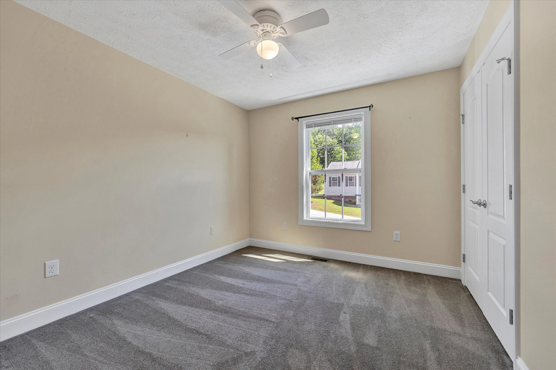 335 Robin Hood DR - Photo 23