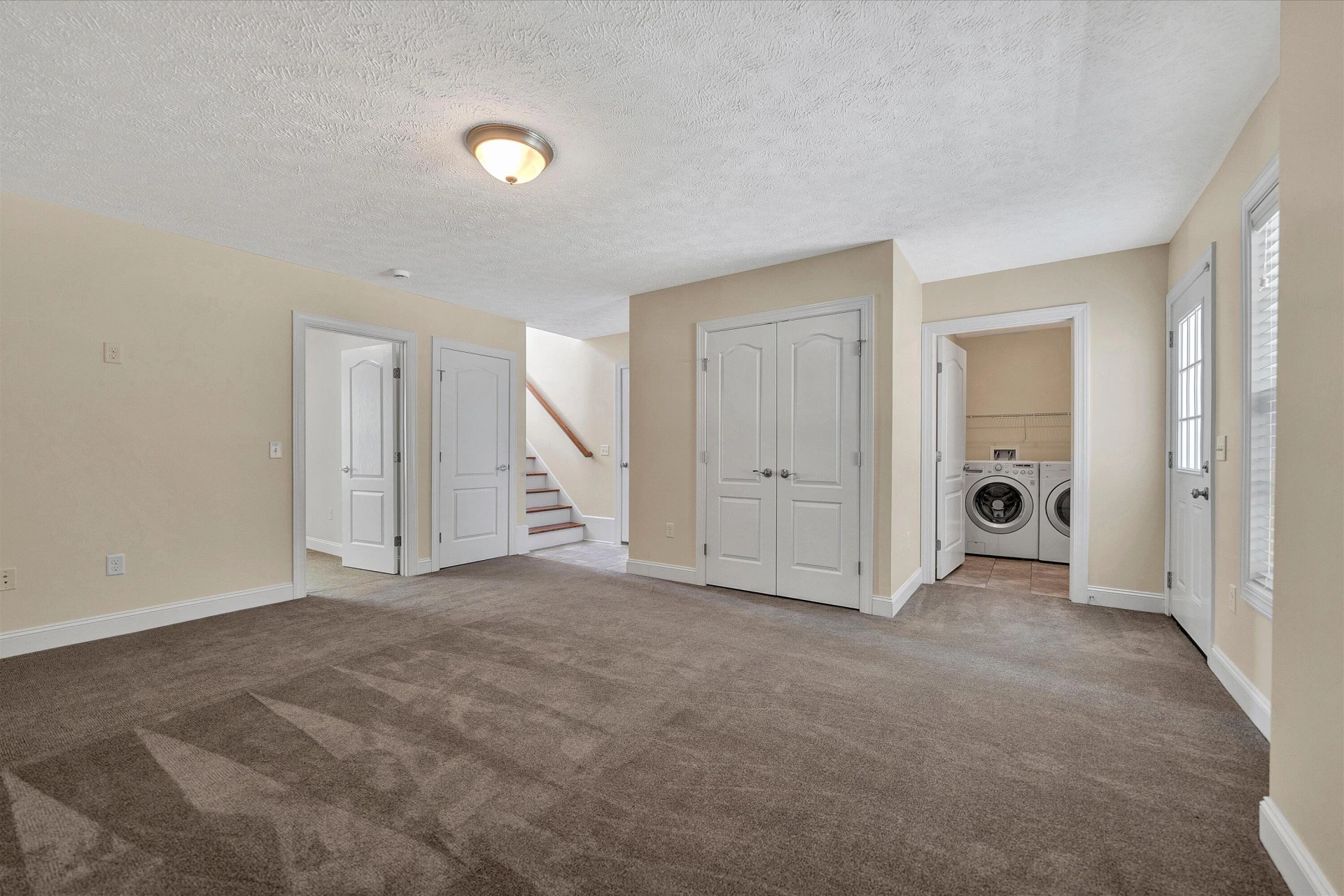 335 Robin Hood DR - Photo 28