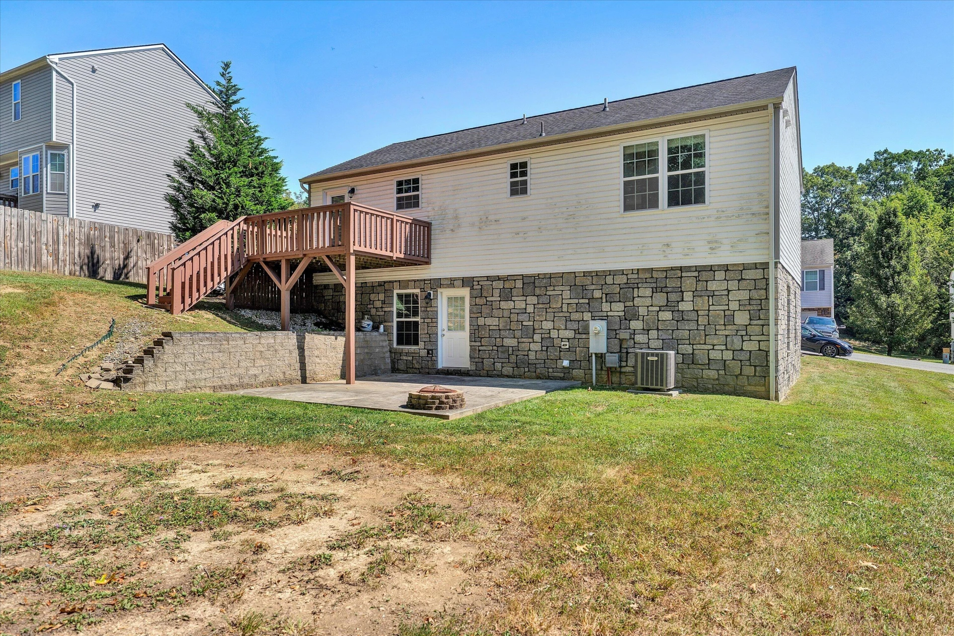335 Robin Hood DR - Photo 34