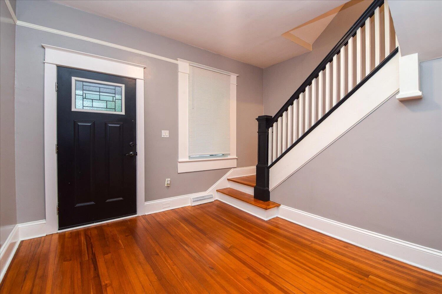 1029 Penmar AVE SE - Photo 2