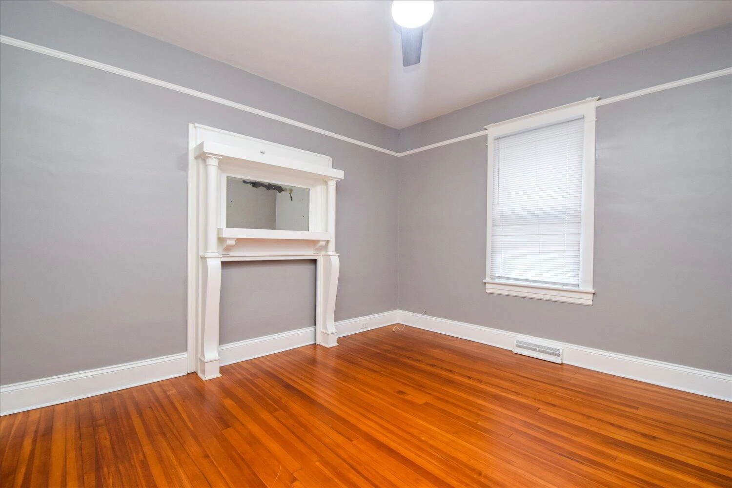 1029 Penmar AVE SE - Photo 4