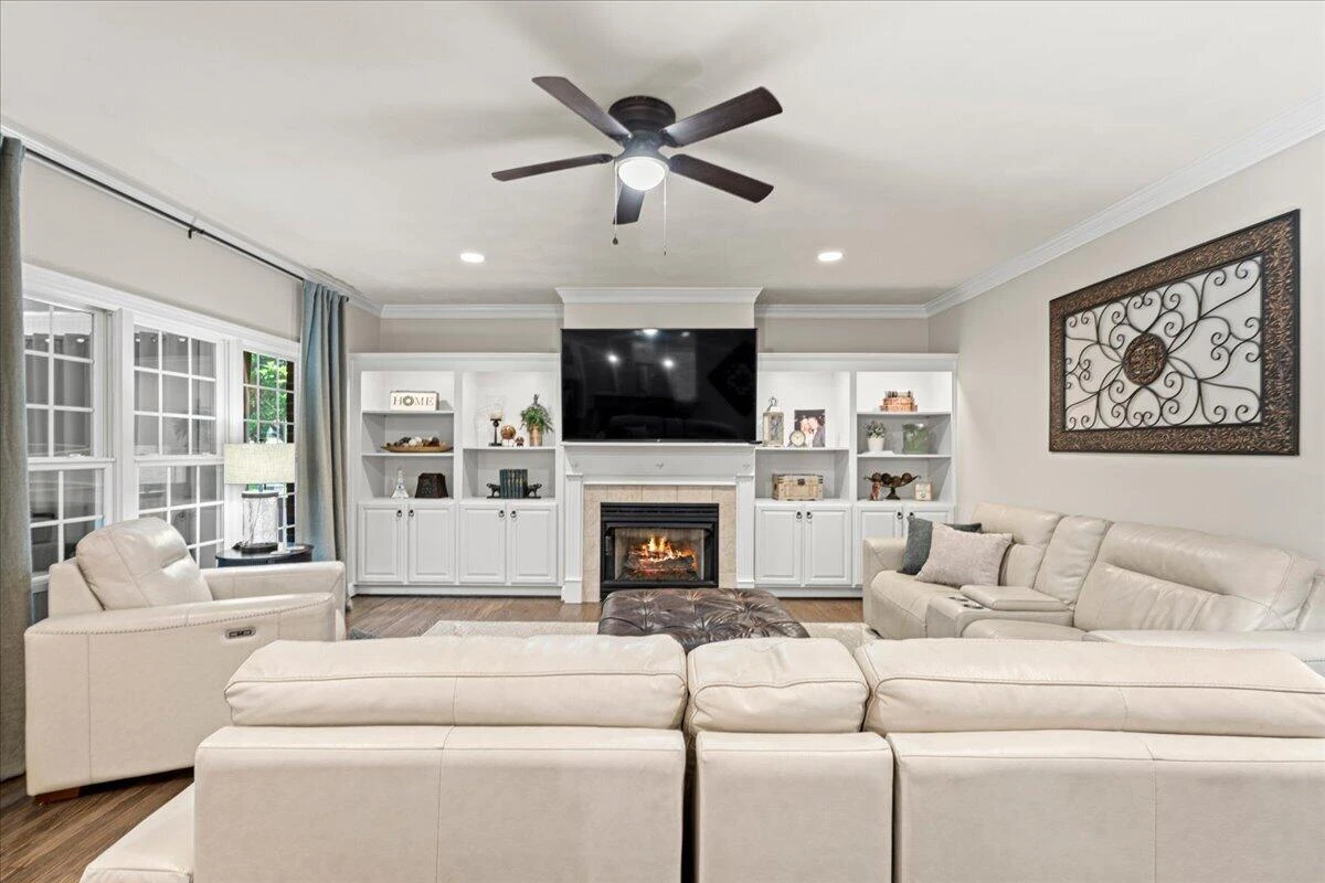 4537 Brentwood CT - Photo 8