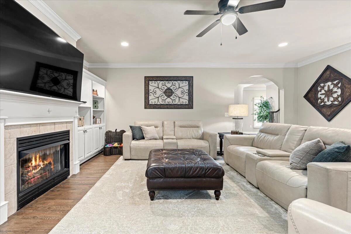 4537 Brentwood CT - Photo 9