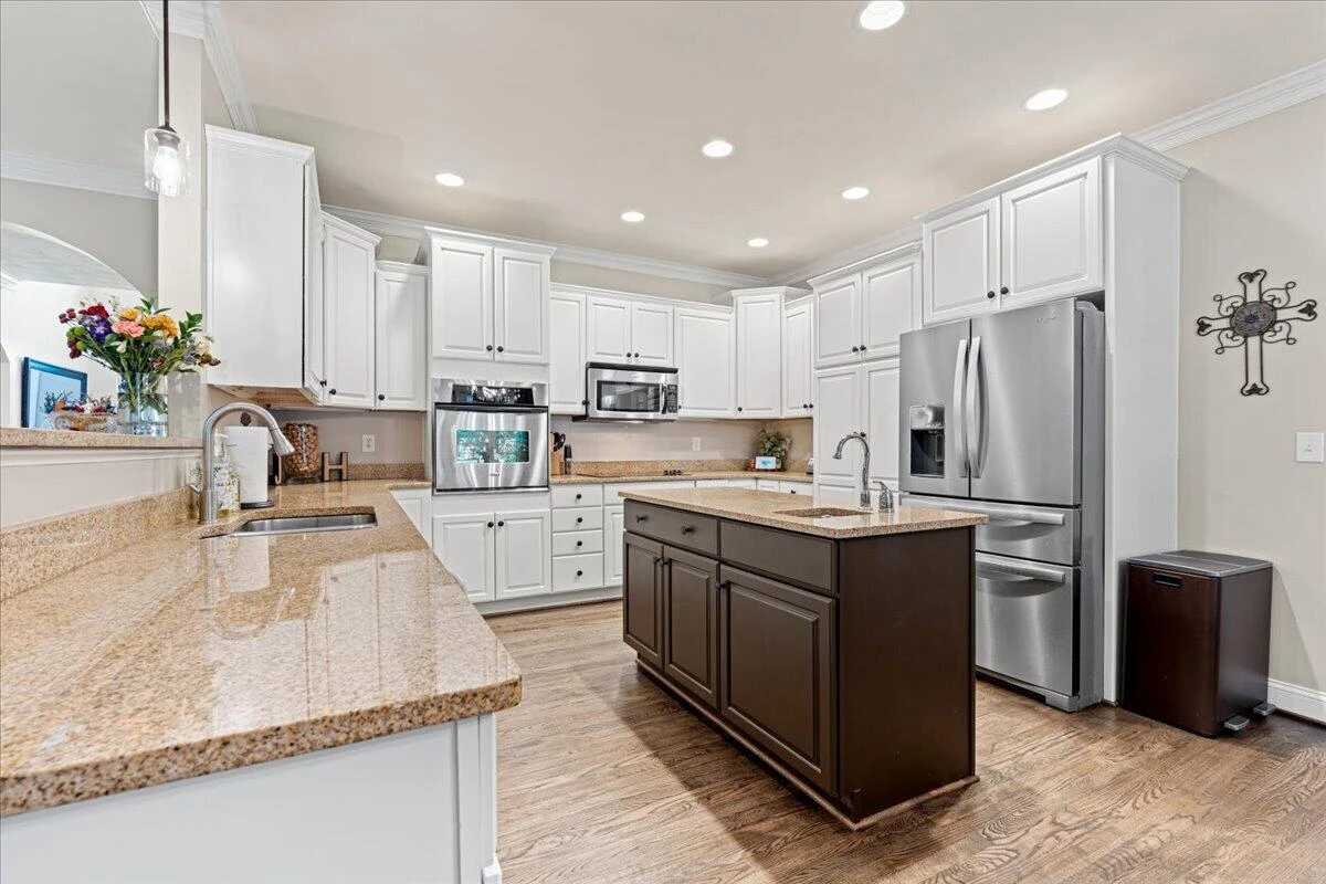 4537 Brentwood CT - Photo 11