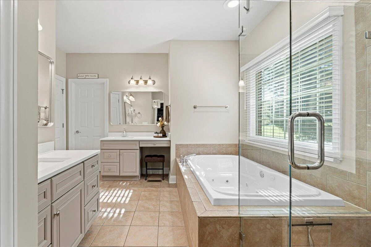 4537 Brentwood CT - Photo 18