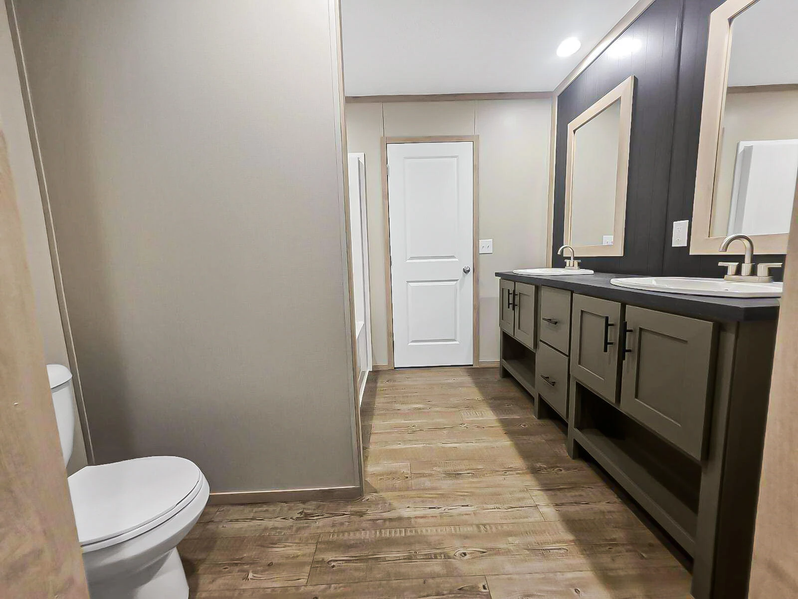 3782 Ingramville RD - Photo 8