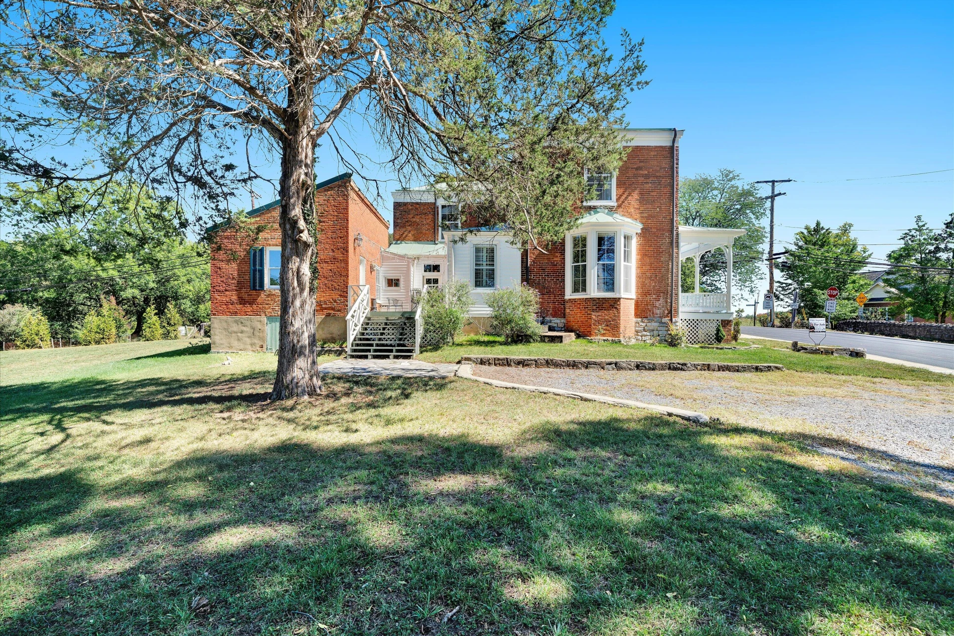 322 E Main ST - Photo 56