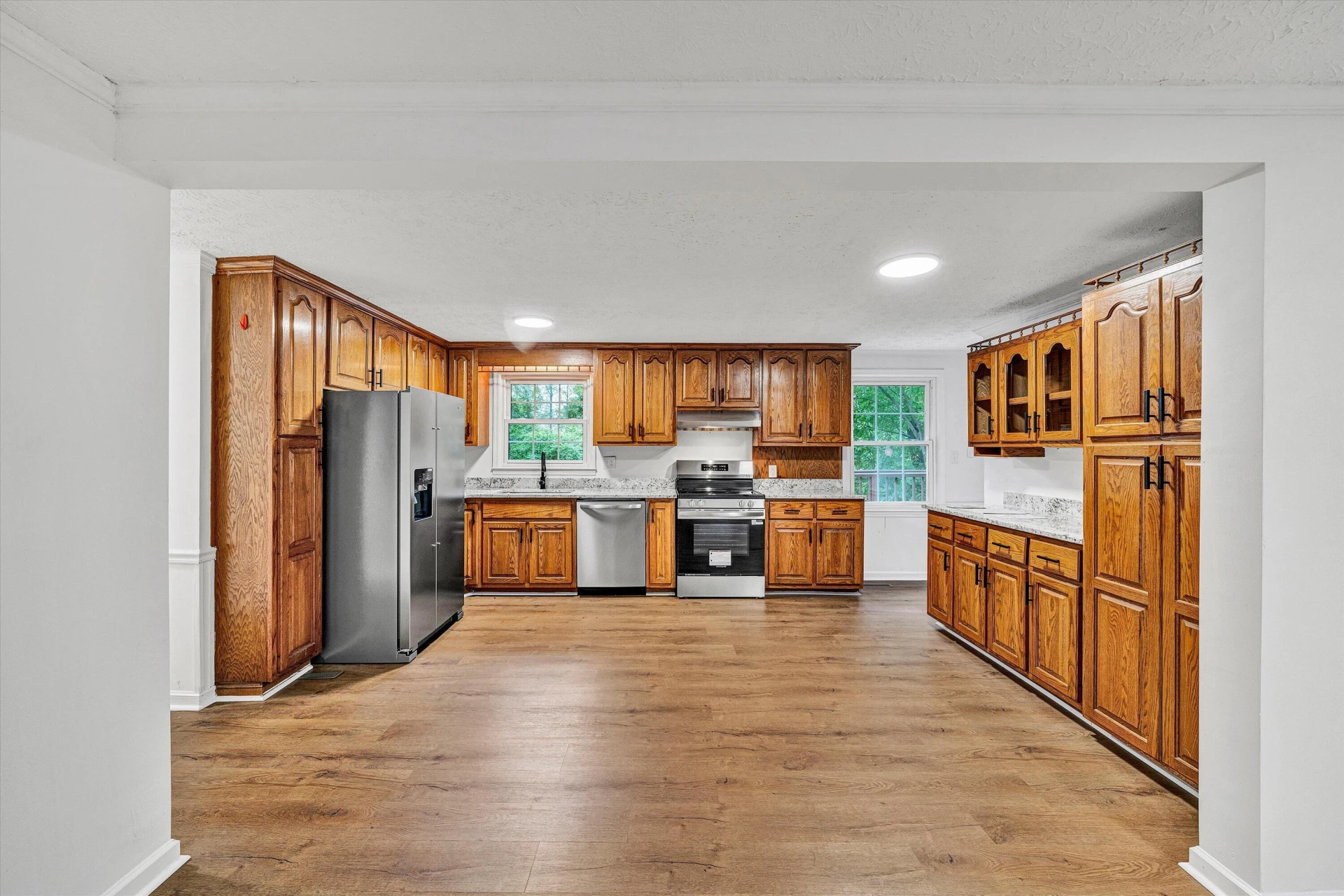 4037 Webster RD - Photo 5
