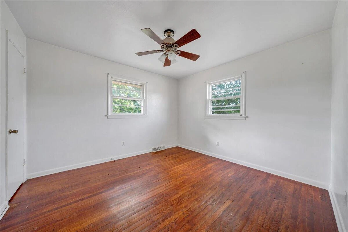 4248 Tennessee AVE NW - Photo 7
