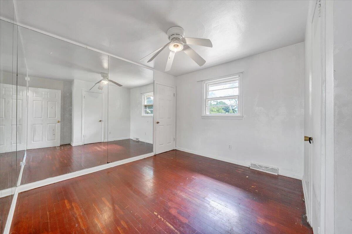 4248 Tennessee AVE NW - Photo 8