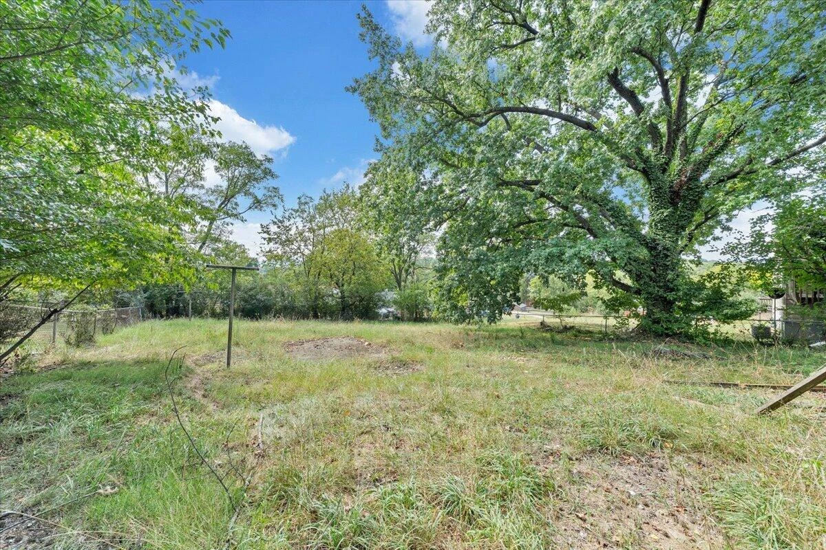 4248 Tennessee AVE NW - Photo 12
