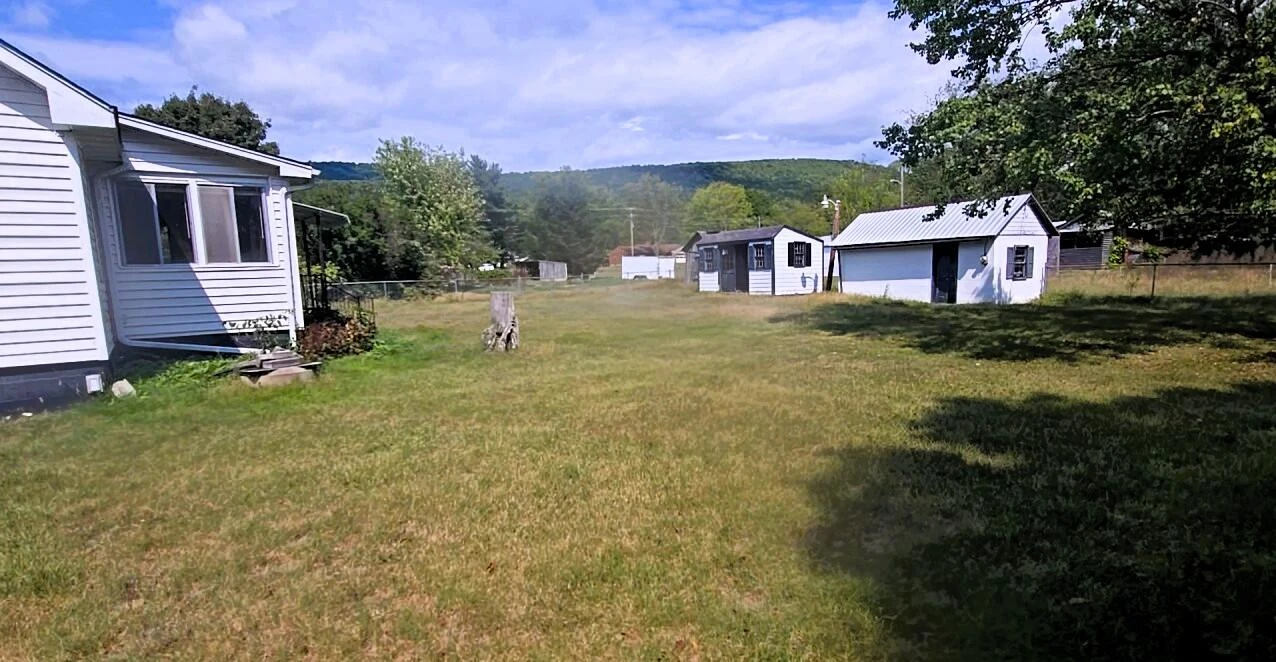 152 5th ST - Photo 3