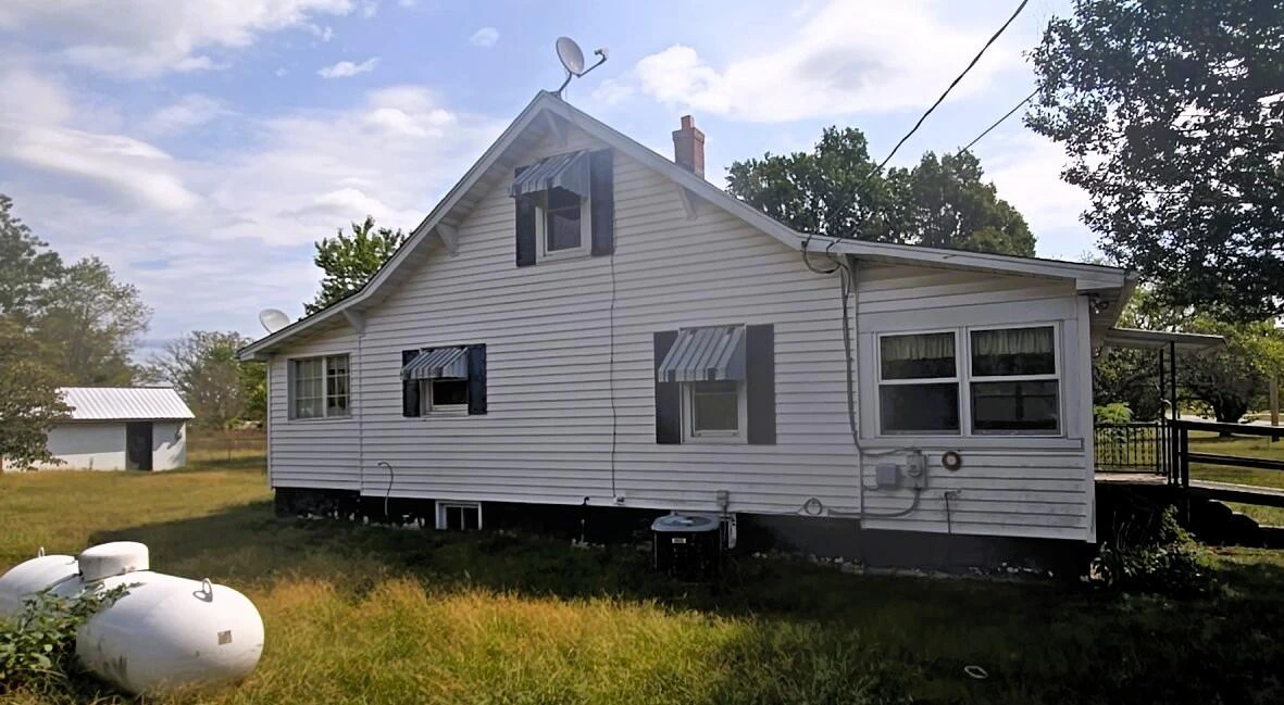 152 5th ST - Photo 9