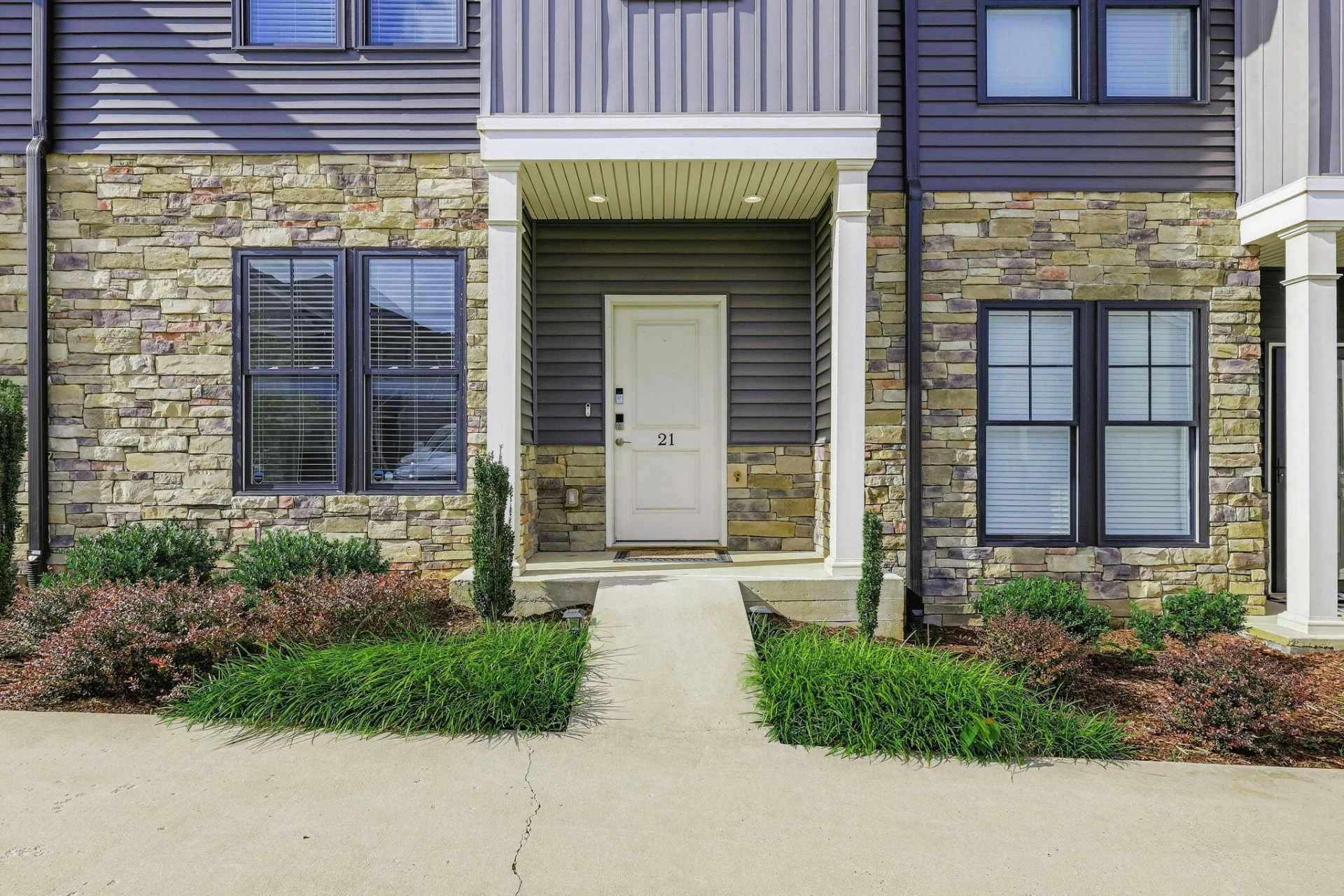 21 Cuddington LN - Photo 2