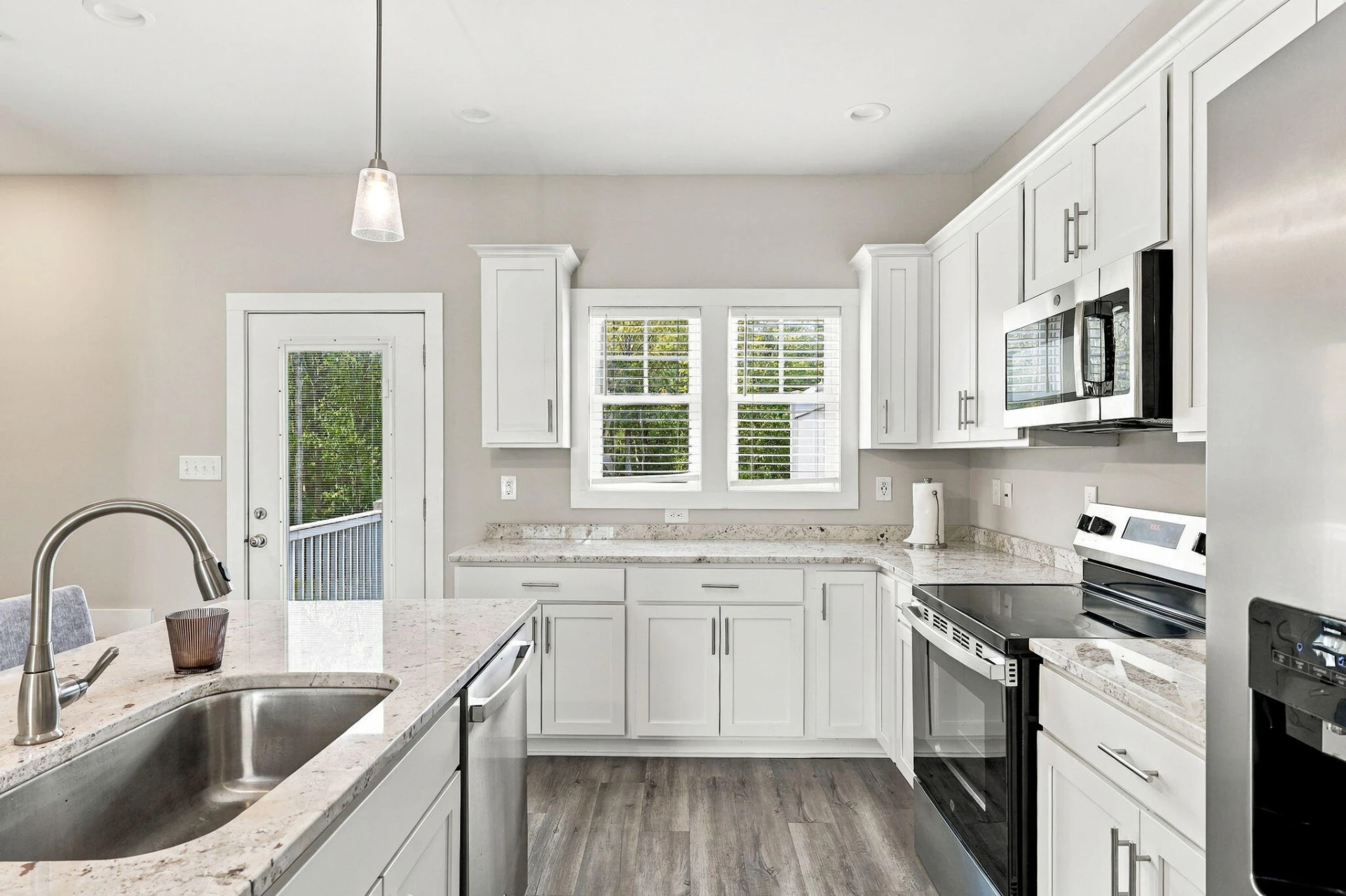 21 Cuddington LN - Photo 13