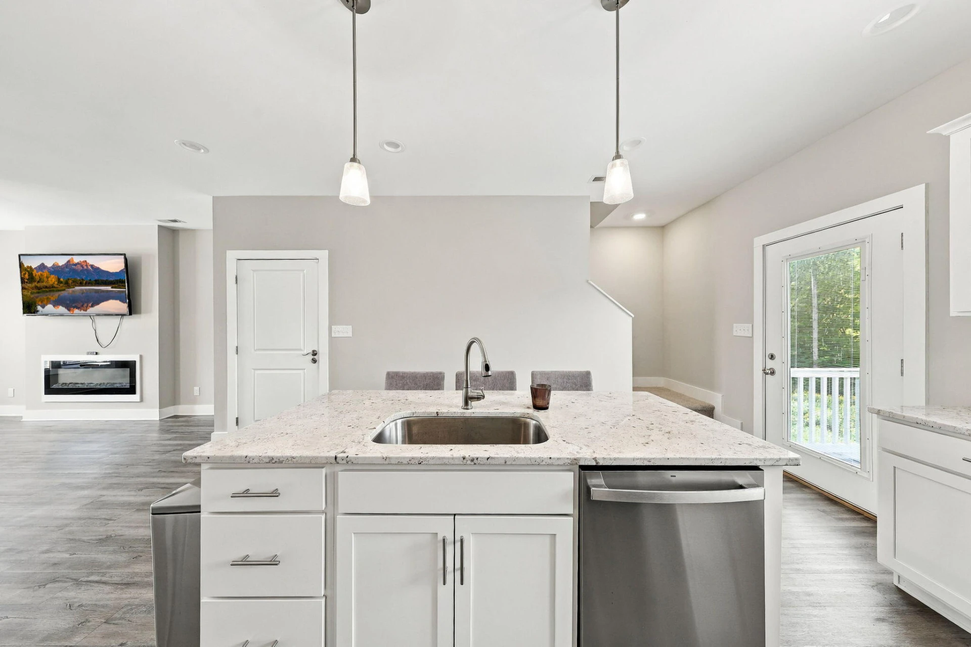 21 Cuddington LN - Photo 15