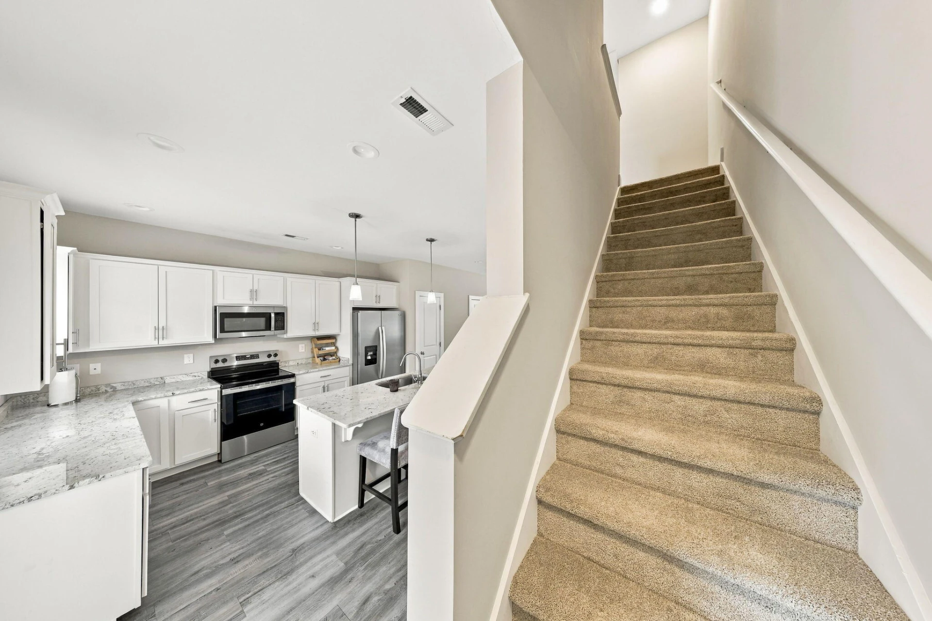 21 Cuddington LN - Photo 20