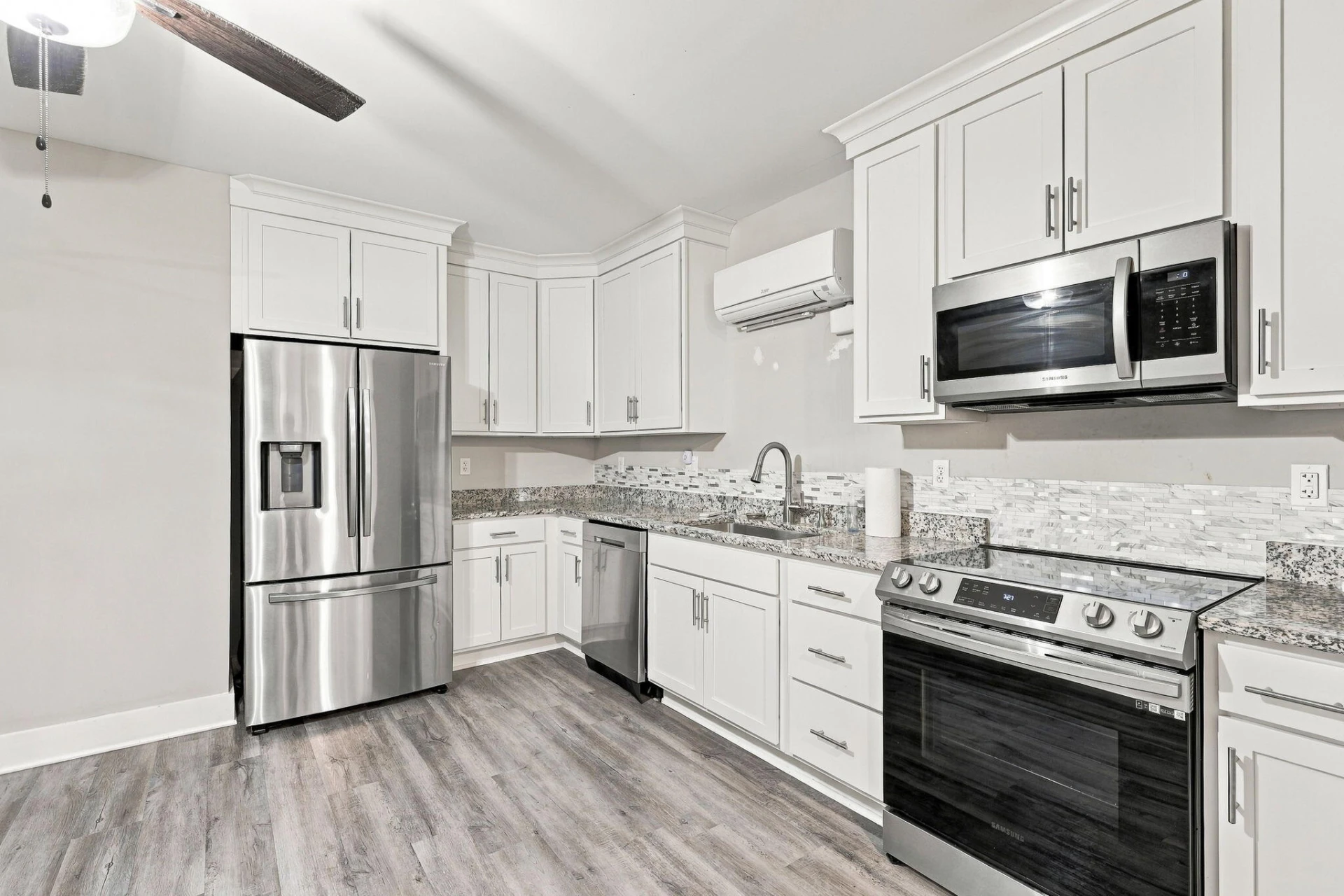 21 Cuddington LN - Photo 37