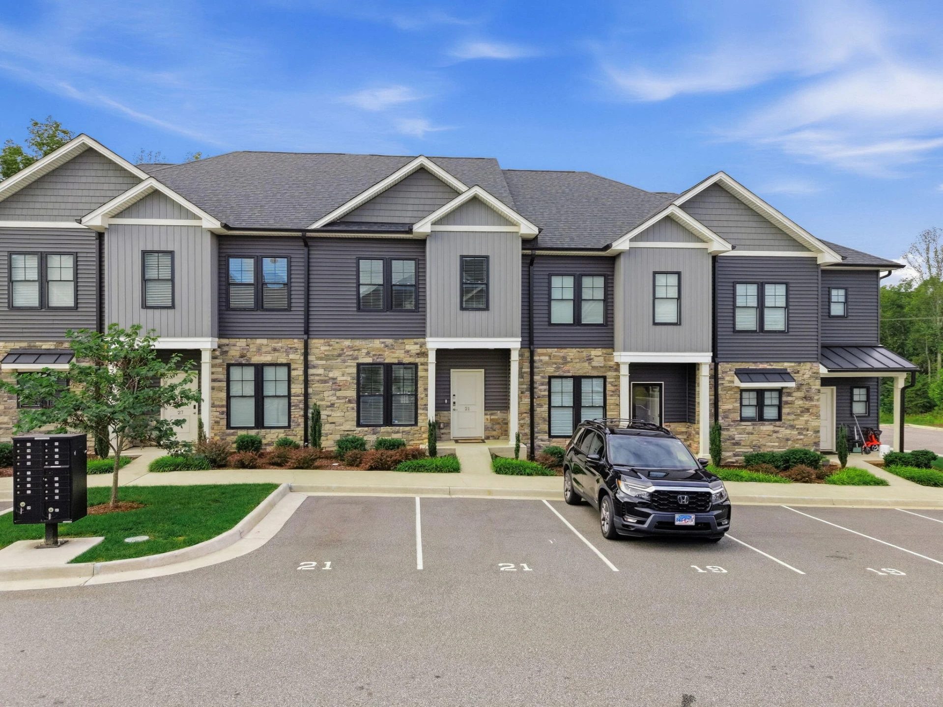 21 Cuddington LN - Photo 48