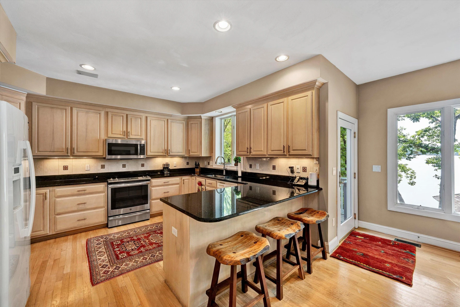 870 Oakshire LN - Photo 8