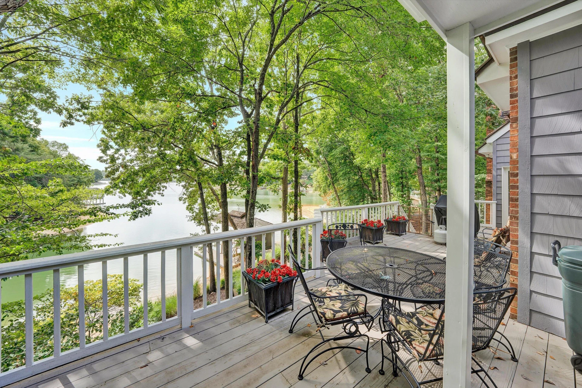870 Oakshire LN - Photo 19