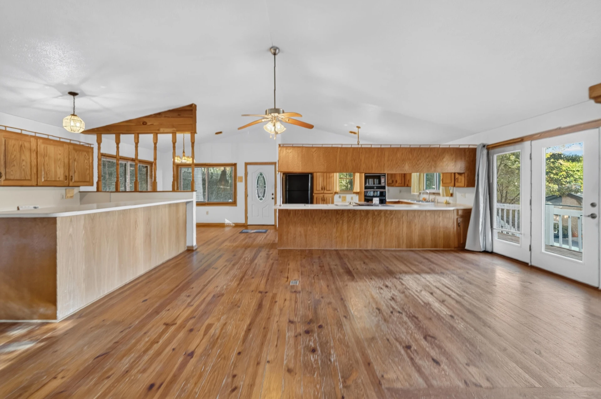 118 Creeden DR - Photo 2