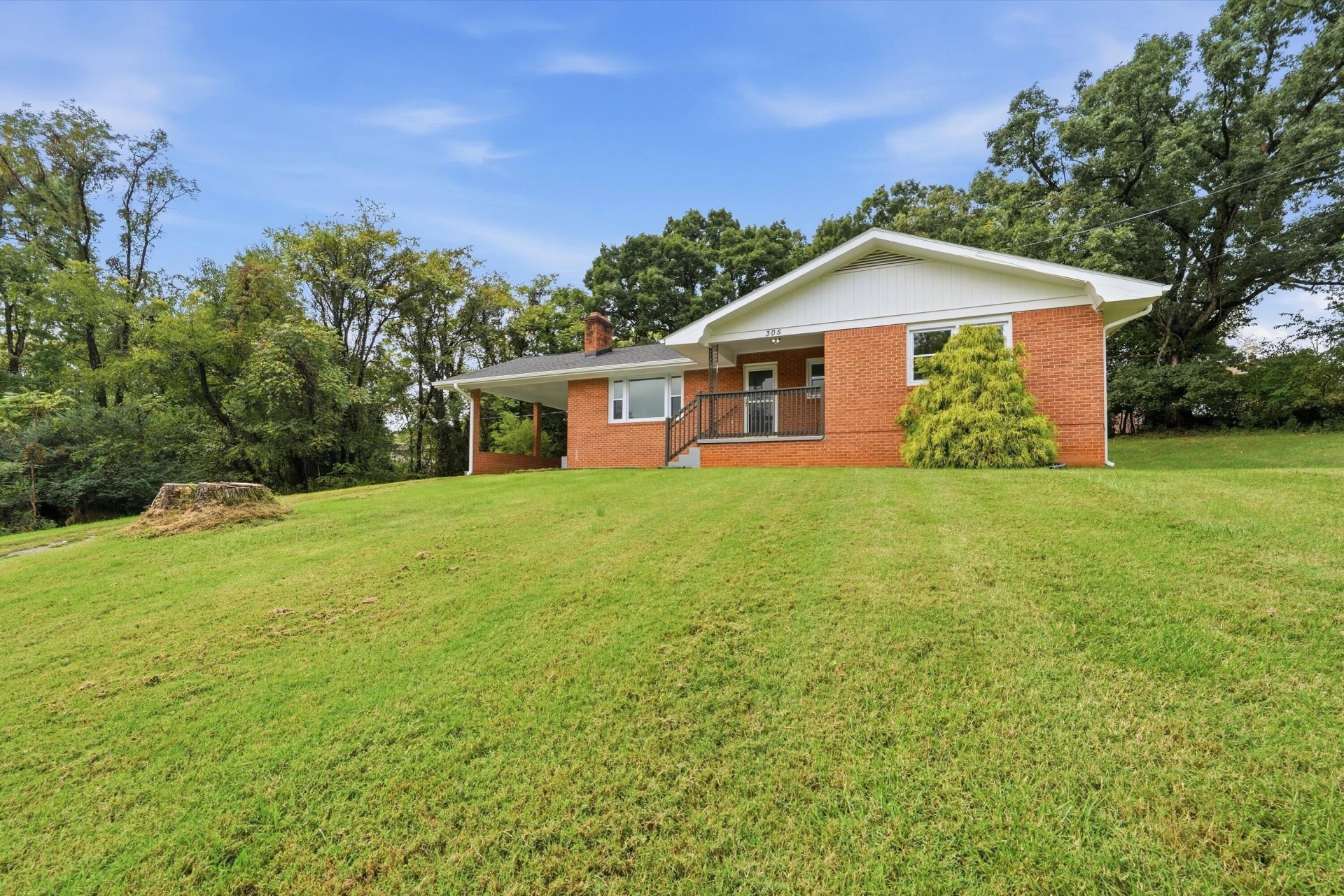 305 Byrd LN - Photo 3