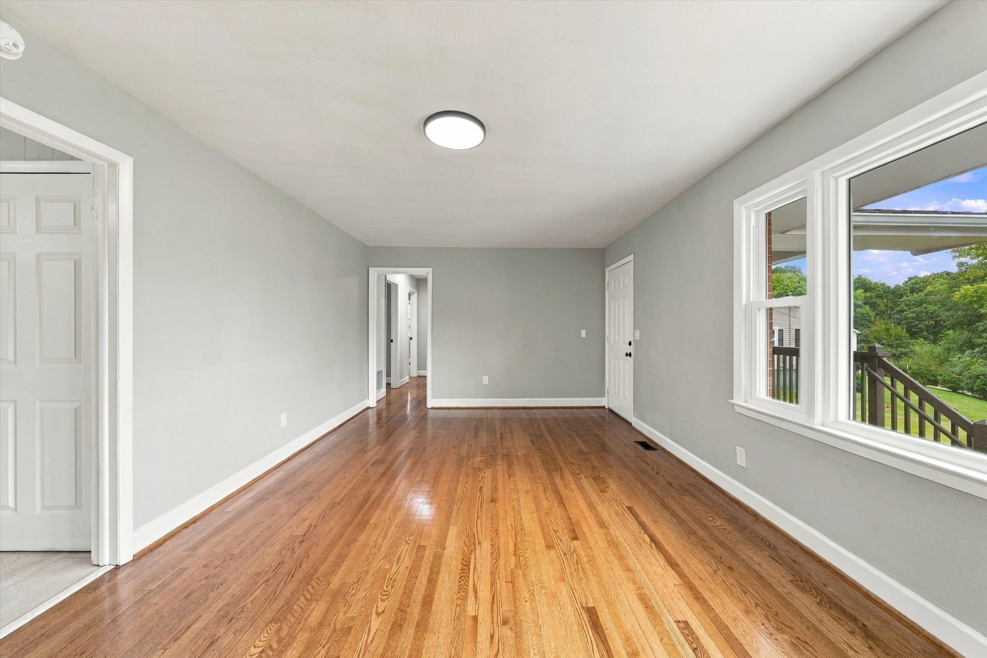 305 Byrd LN - Photo 11