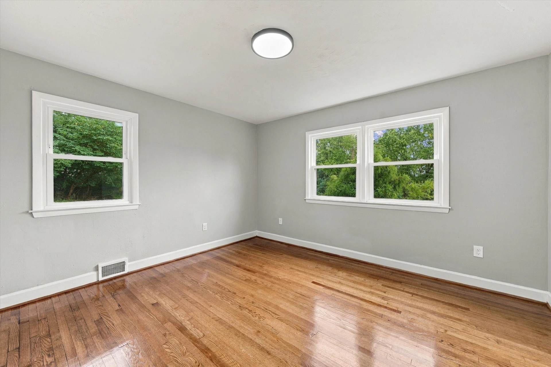 305 Byrd LN - Photo 13