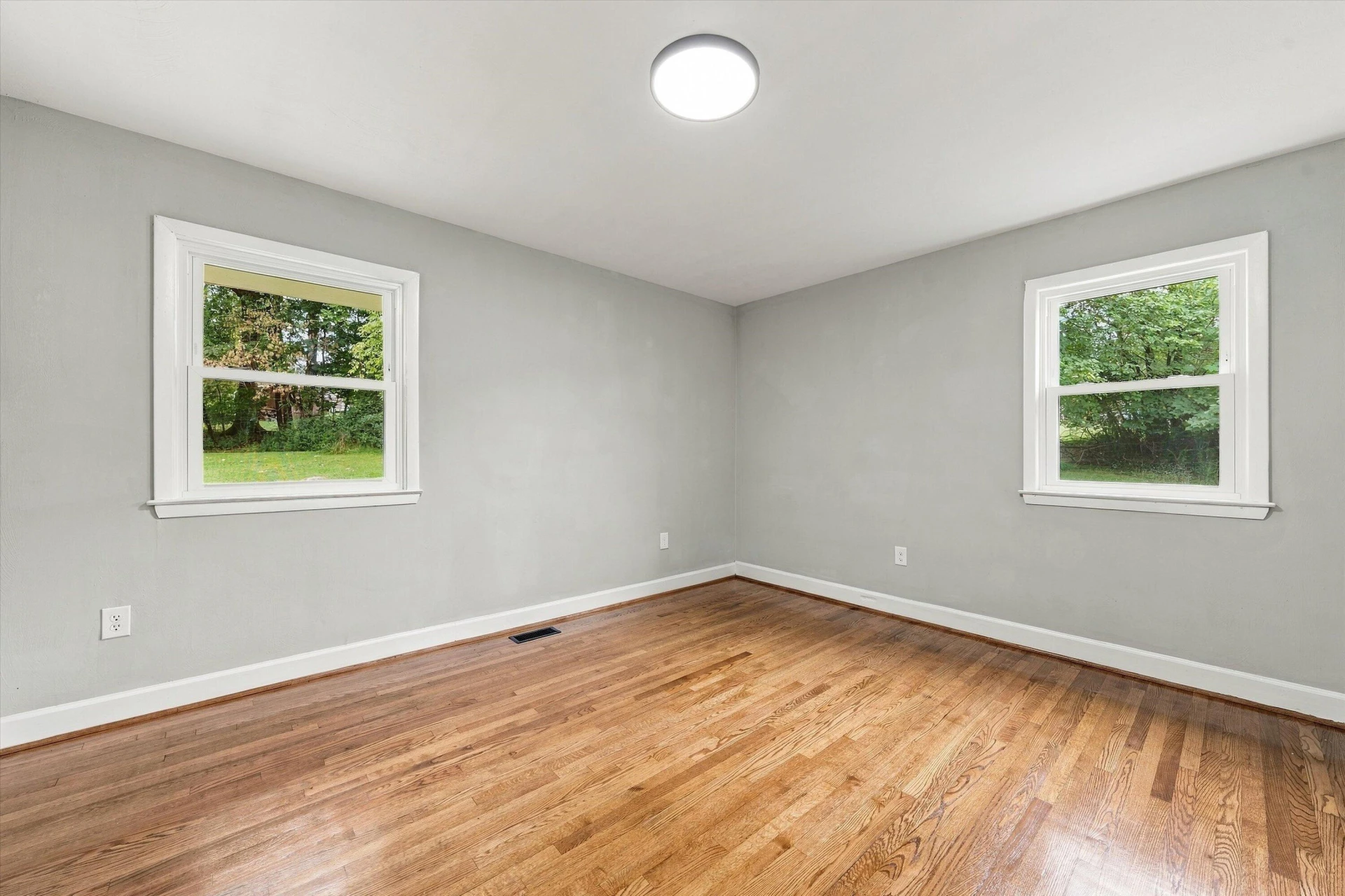 305 Byrd LN - Photo 17