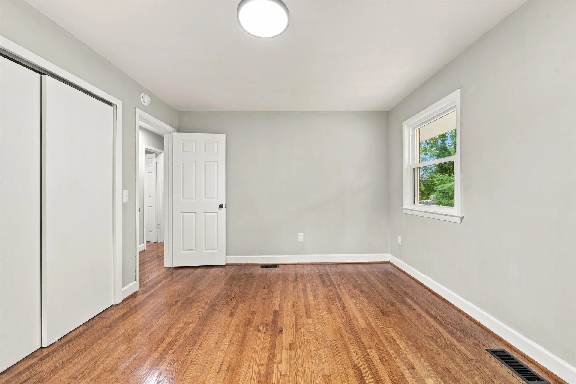 305 Byrd LN - Photo 18