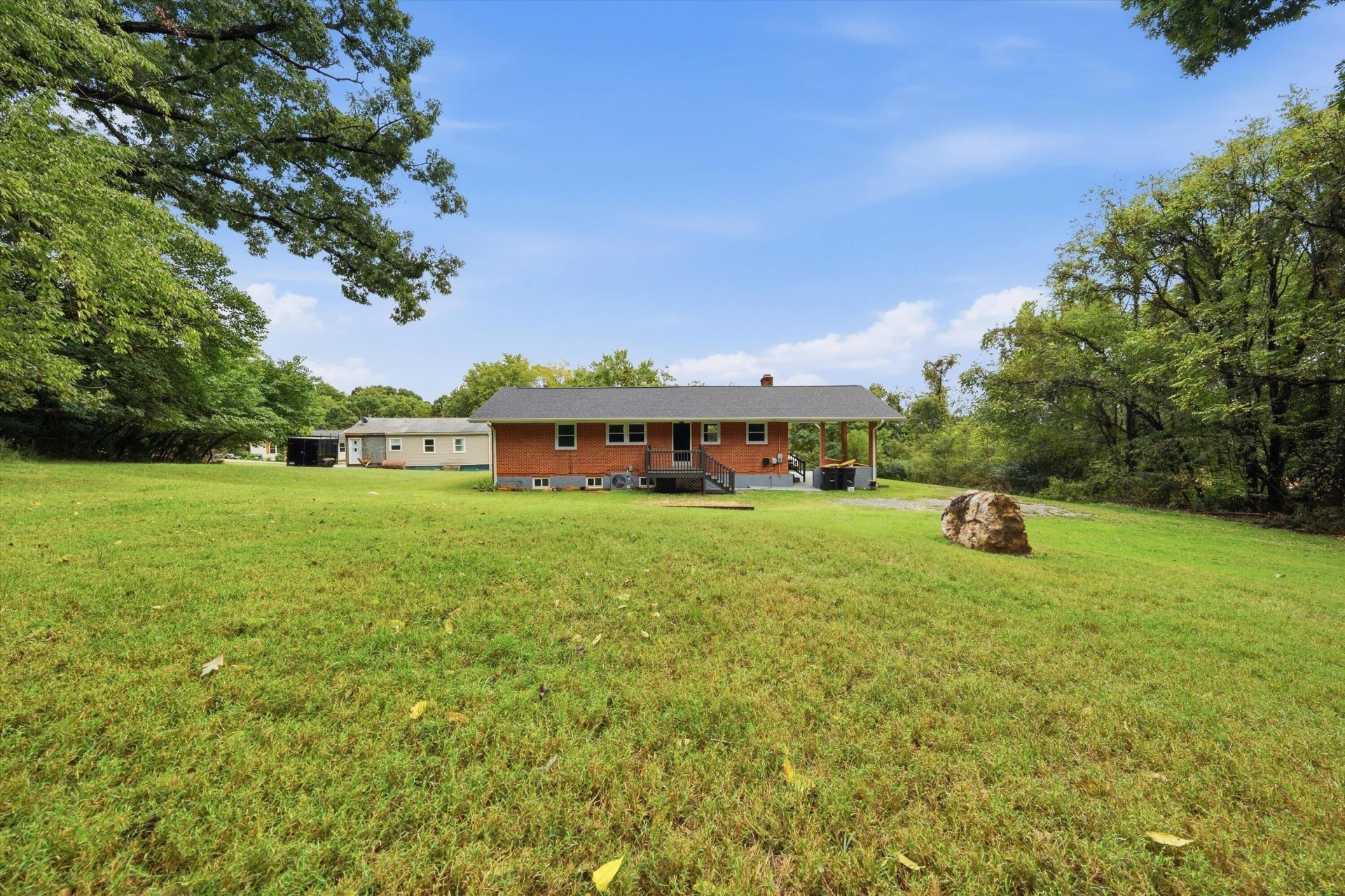 305 Byrd LN - Photo 28