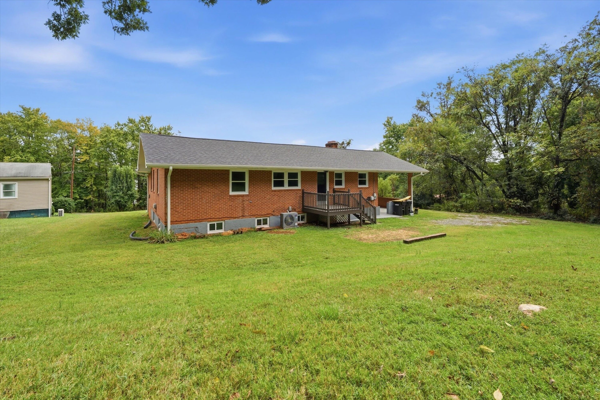 305 Byrd LN - Photo 30
