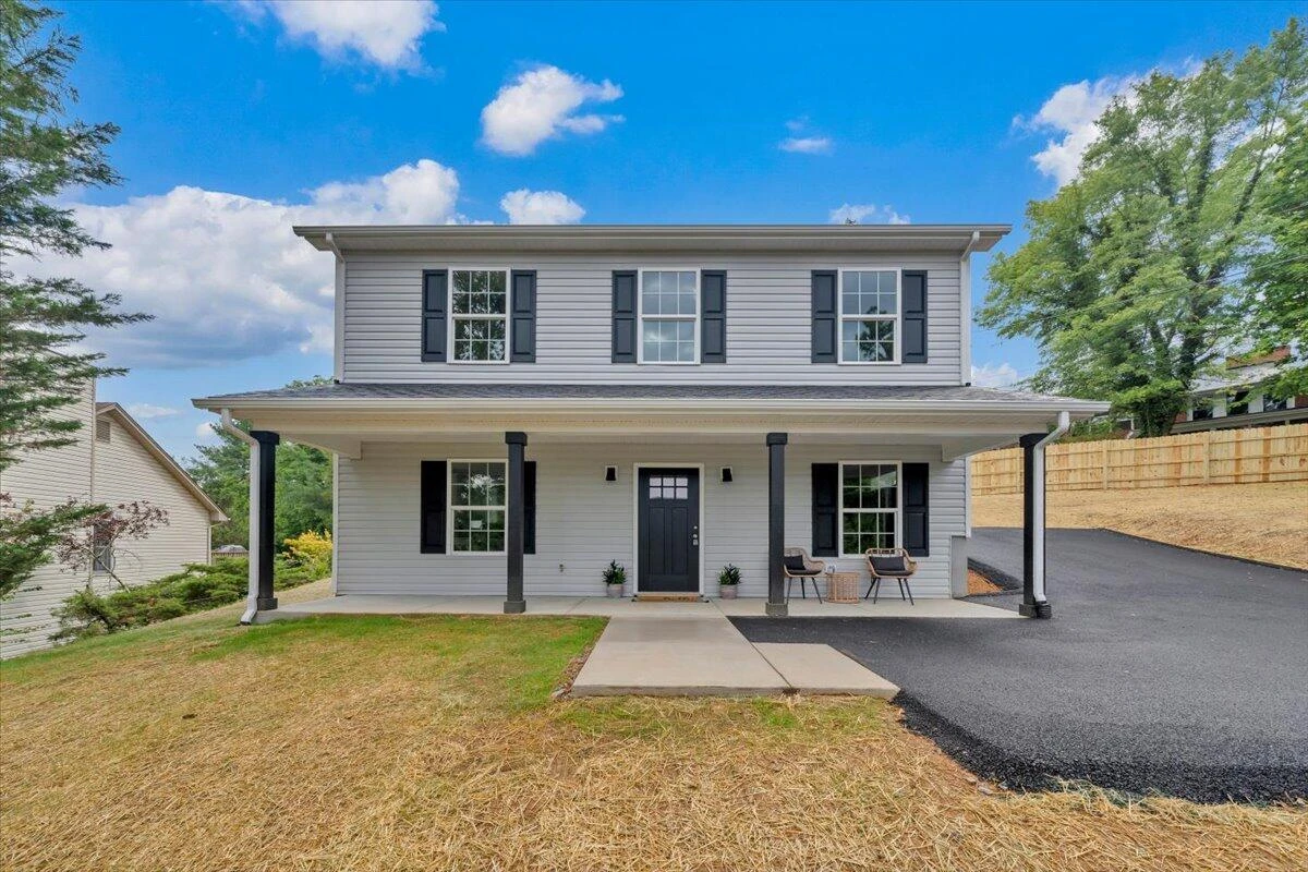 824 Commander DR - Photo 40