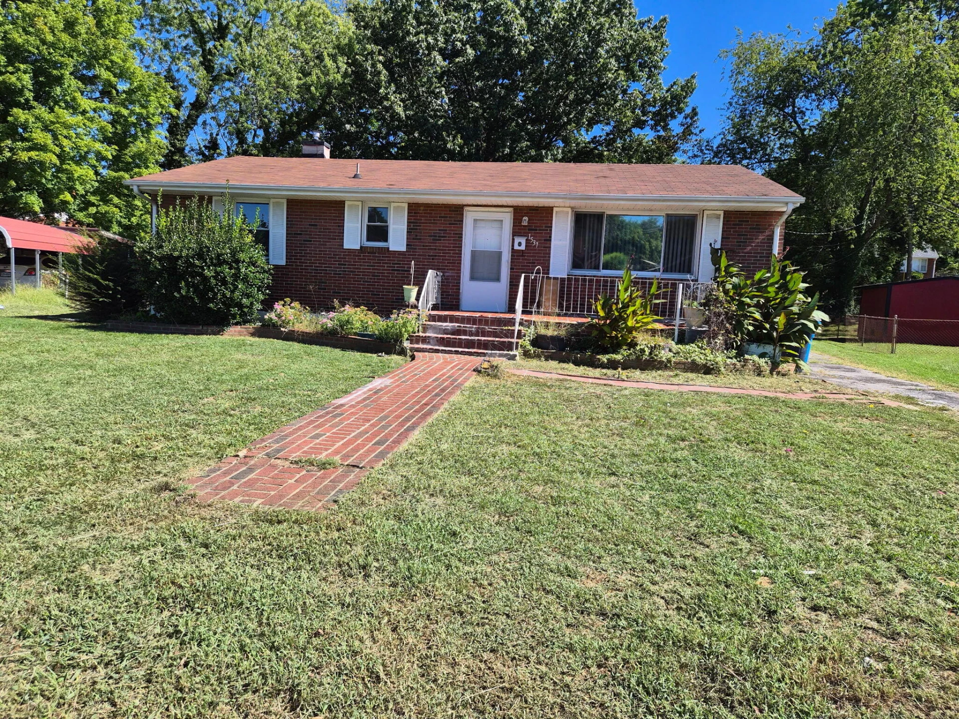 1537 Golfside AVE NW - Photo 11