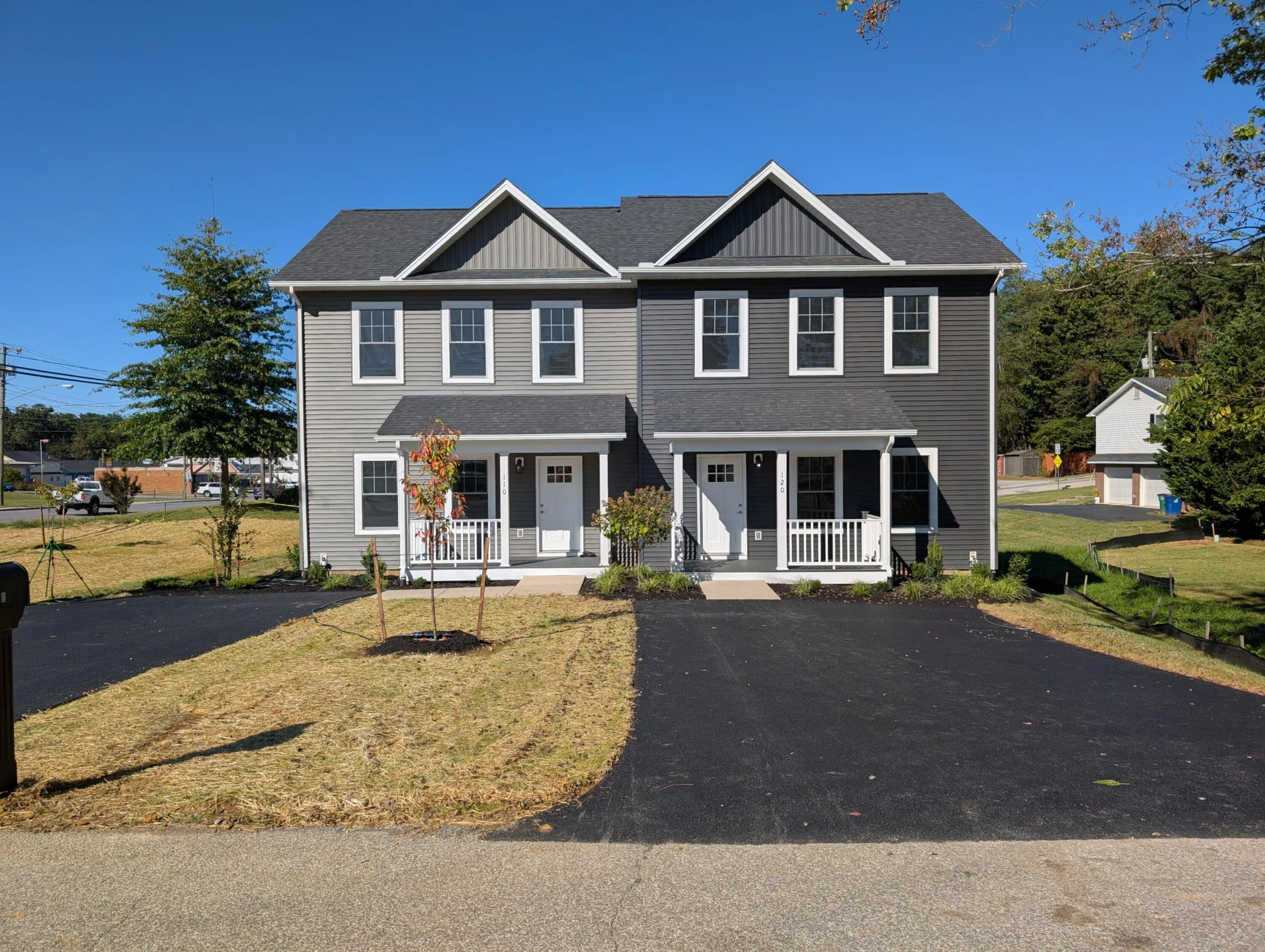 120 Craig ST - Photo 2