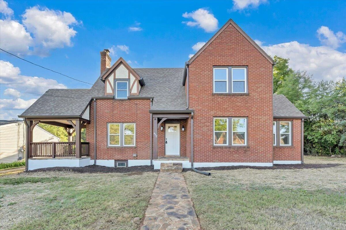 4512 Delray ST NW