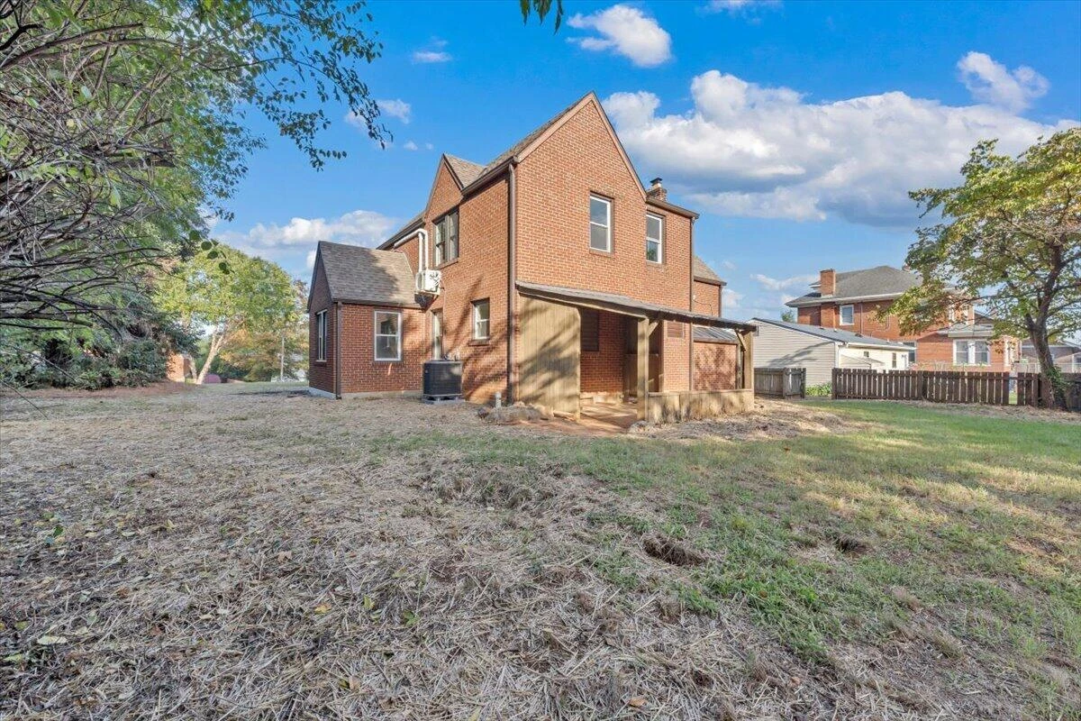 4512 Delray ST NW - Photo 34