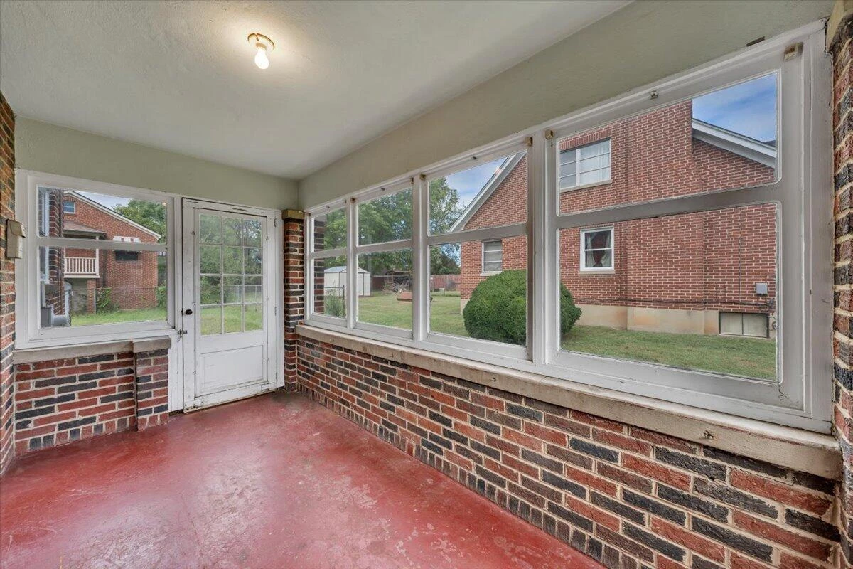 408 Liberty RD NE - Photo 10