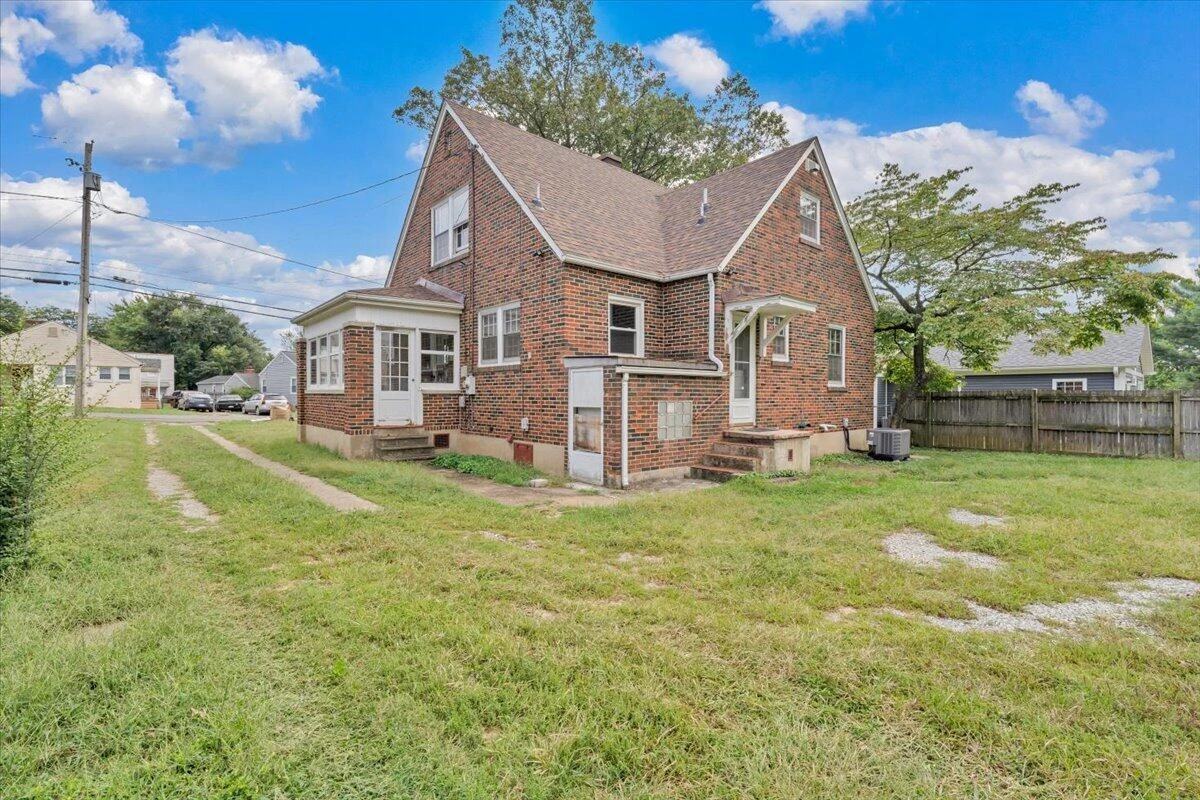 408 Liberty RD NE - Photo 28