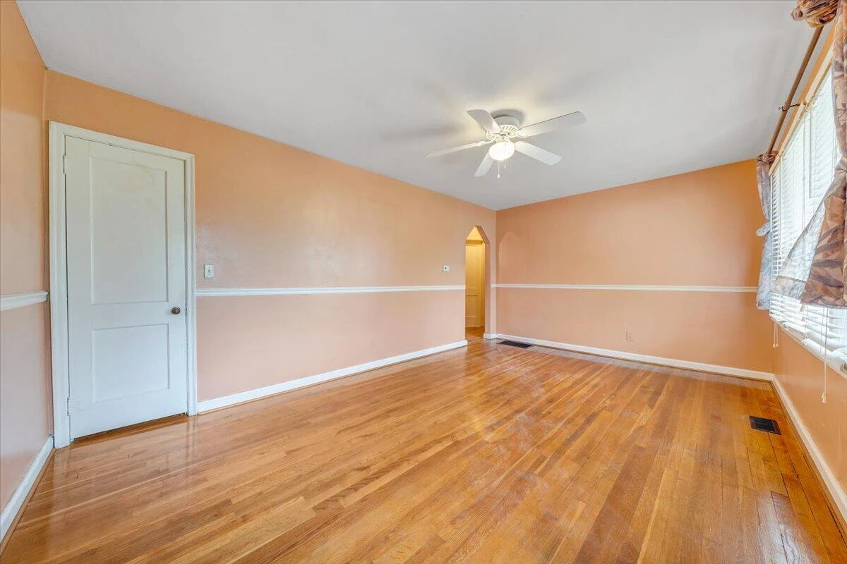 2648 Idlewild BLVD NE - Photo 4