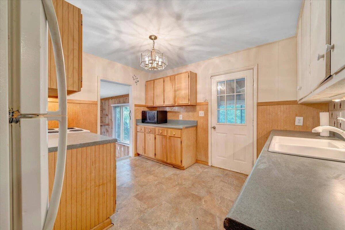 2648 Idlewild BLVD NE - Photo 12