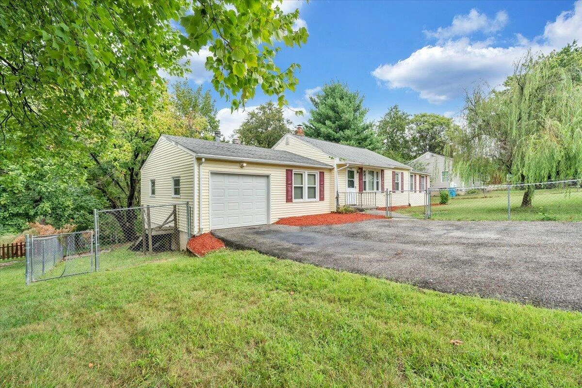 2648 Idlewild BLVD NE - Photo 32