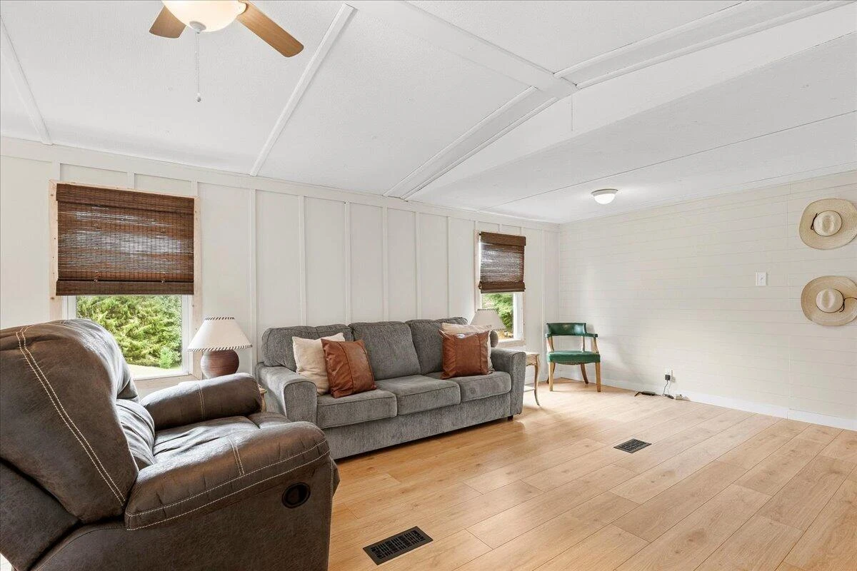 976 Coles Knob RD NE - Photo 4