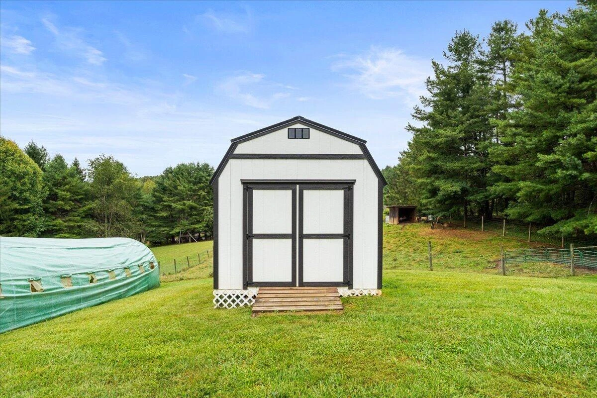 976 Coles Knob RD NE - Photo 16