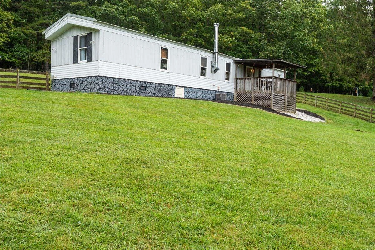 976 Coles Knob RD NE - Photo 17