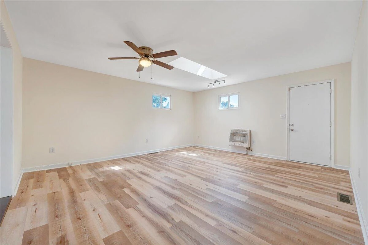 1106 Mercer AVE NW - Photo 15
