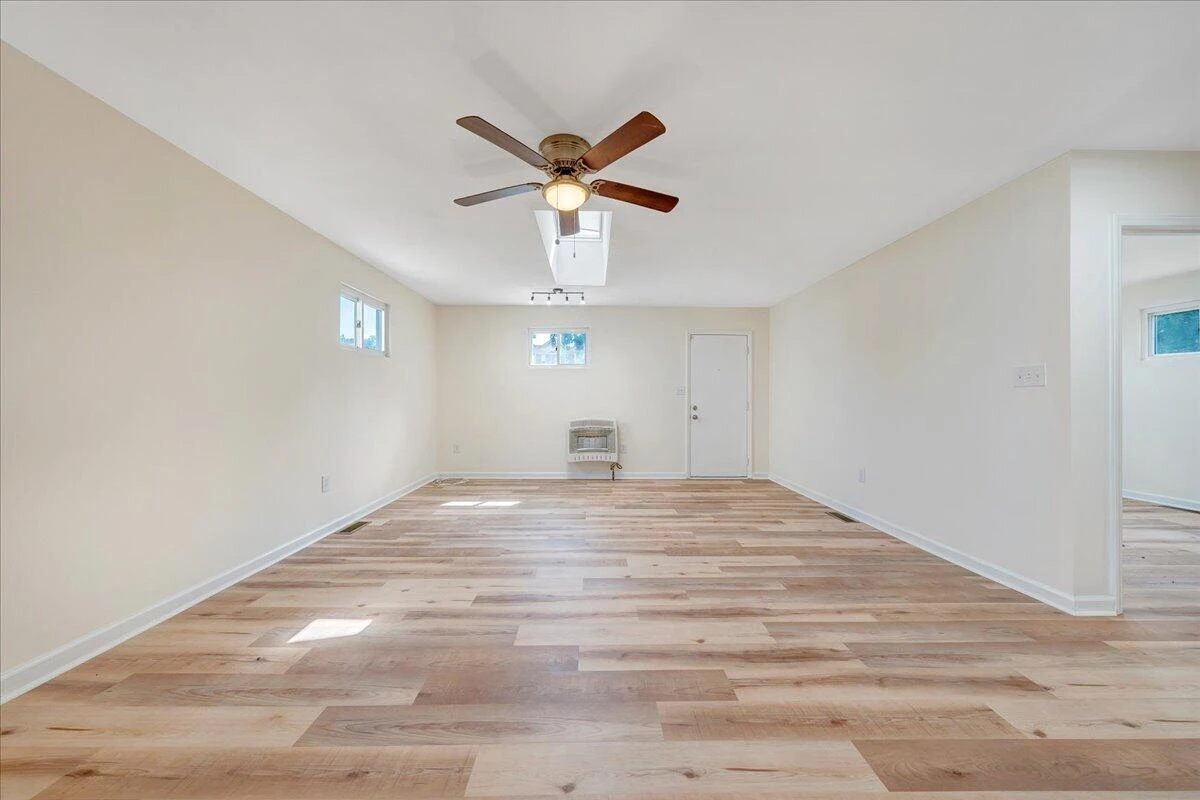 1106 Mercer AVE NW - Photo 16