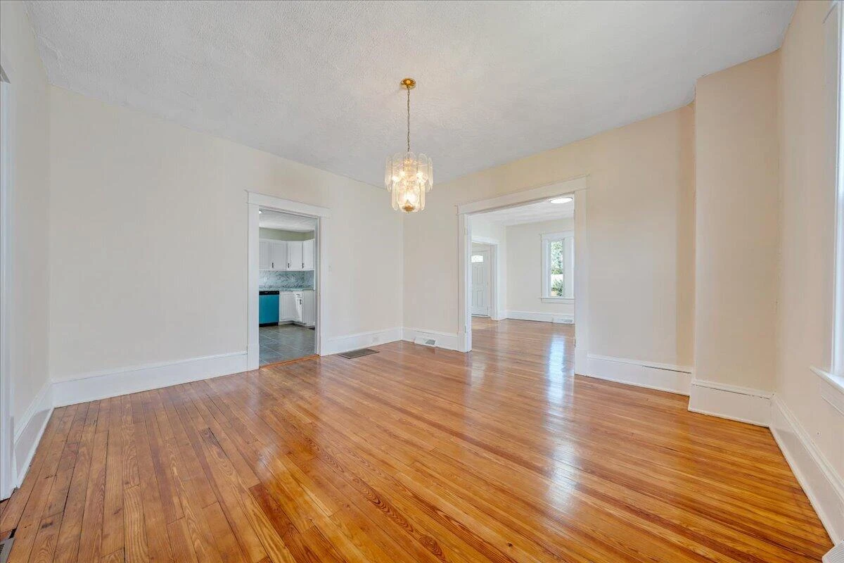 1106 Mercer AVE NW - Photo 23
